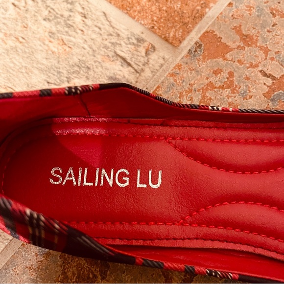 🐦‍🔥NWOB! Wonderful Black & Red Plaid Satin D’Orsay Style Festive Flats! - Picture 10 of 10